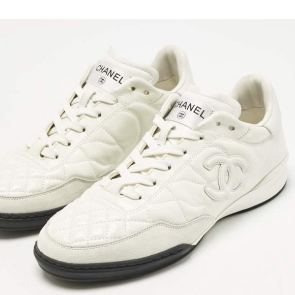 Like New Authentic CHANEL CC White Calfskin Quilted Lace-Up Sneaker Size 37 - Picture 16 of 16